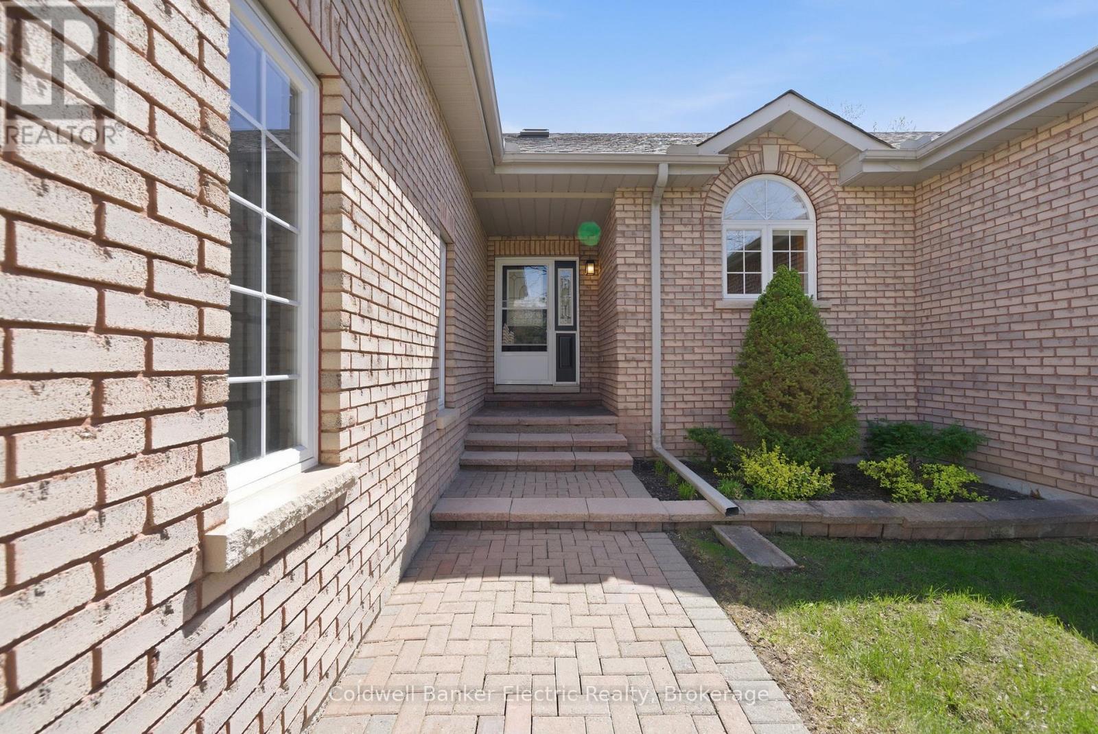 #40 300 FRANMOR DRIVE - Image 3
