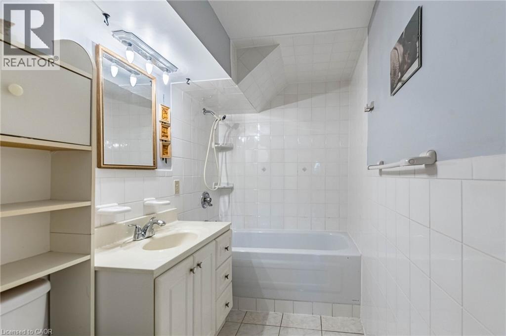 1293 DAIMLER Road - 22
