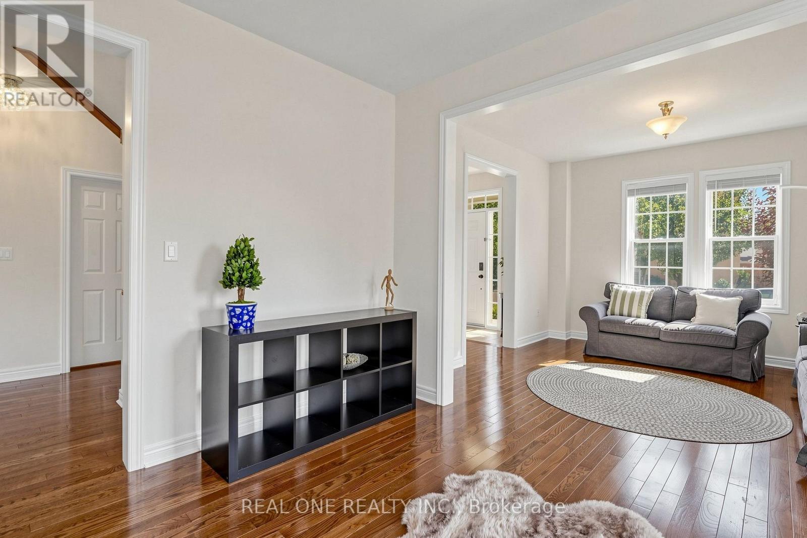 8 LEBARR ROAD - 10