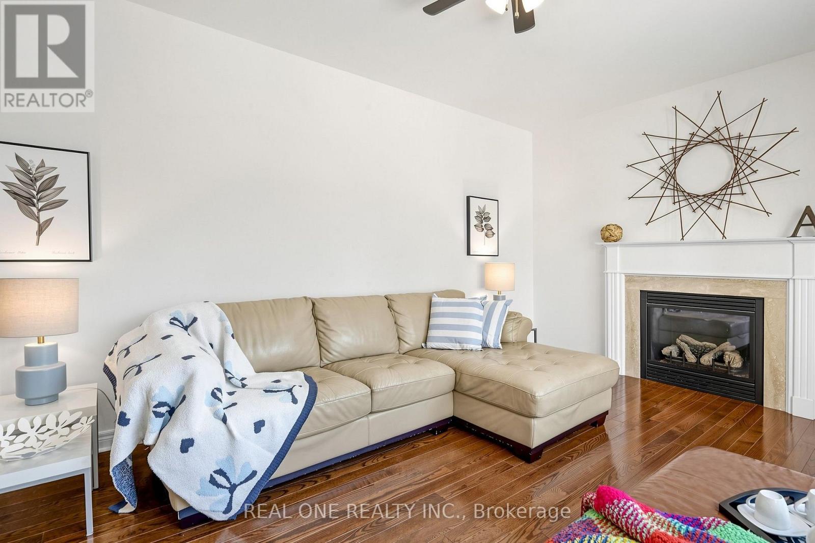 8 LEBARR ROAD - 15