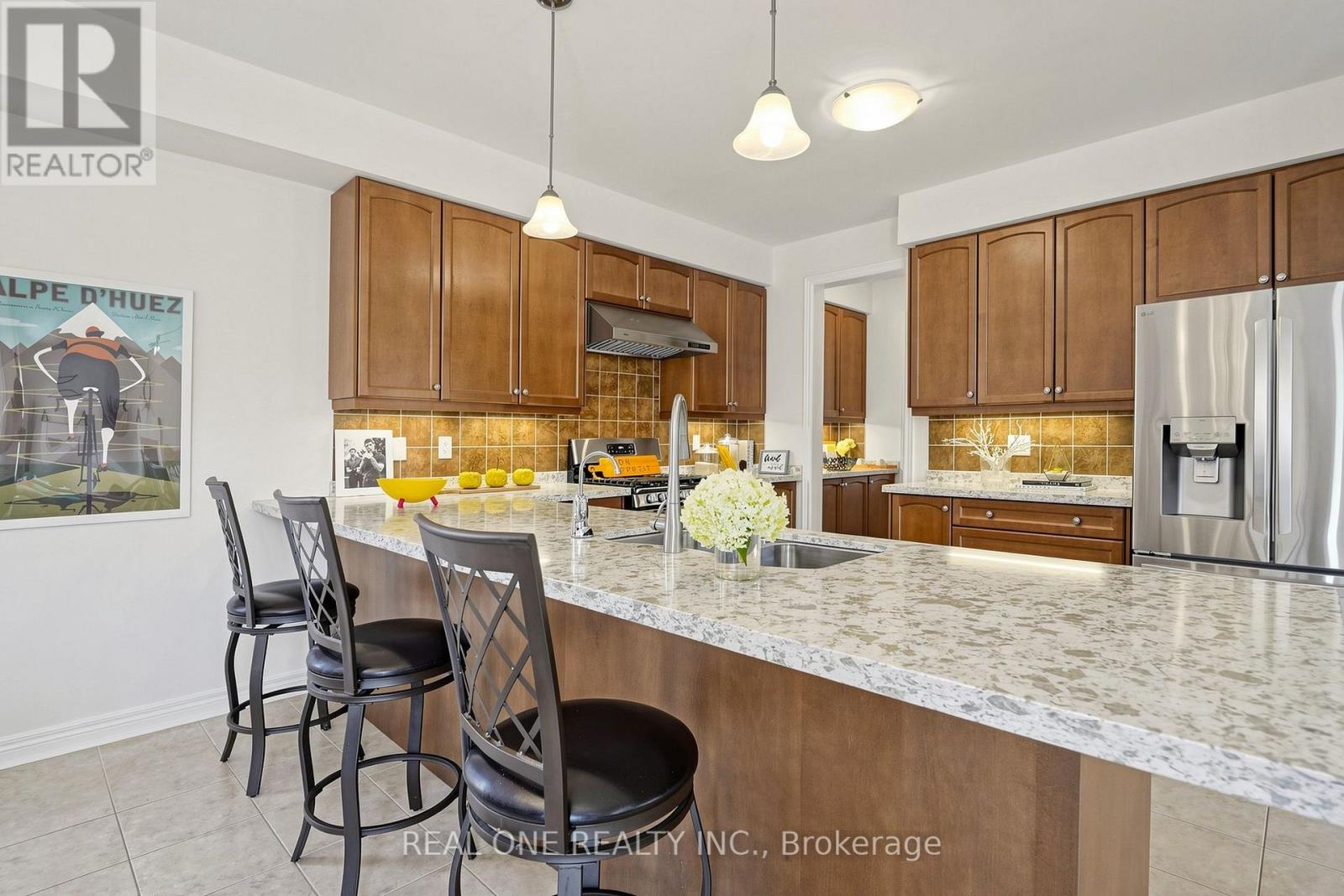 8 LEBARR ROAD - 22