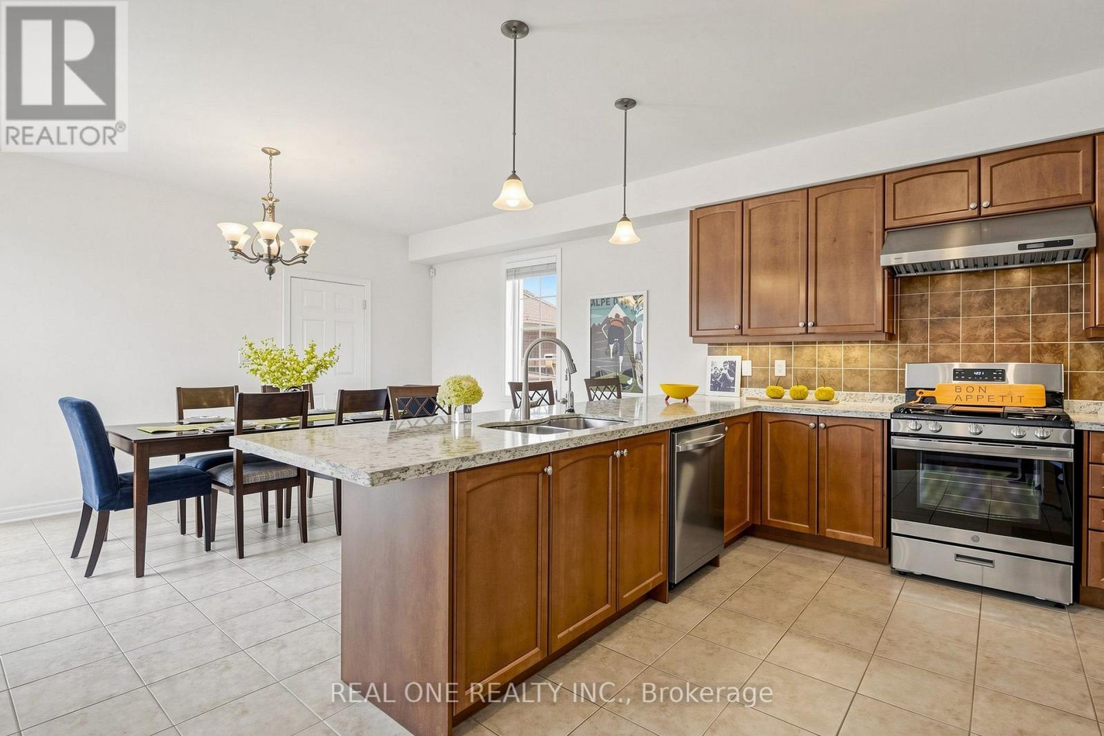 8 LEBARR ROAD - 23