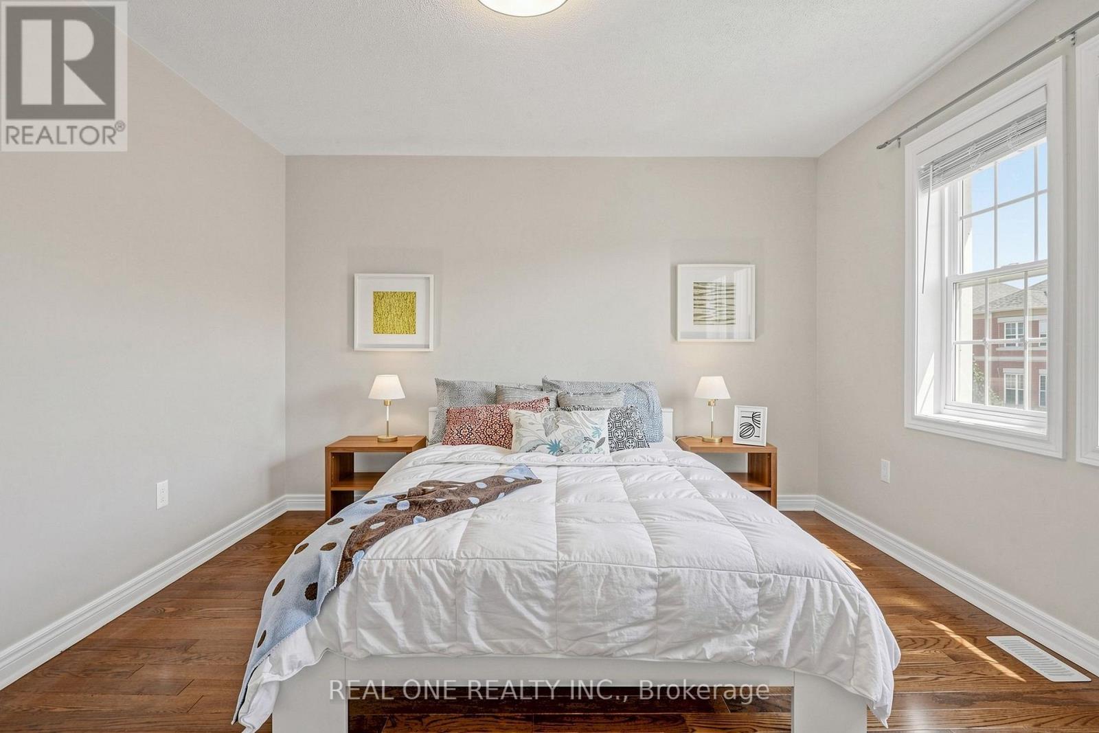 8 LEBARR ROAD - 37