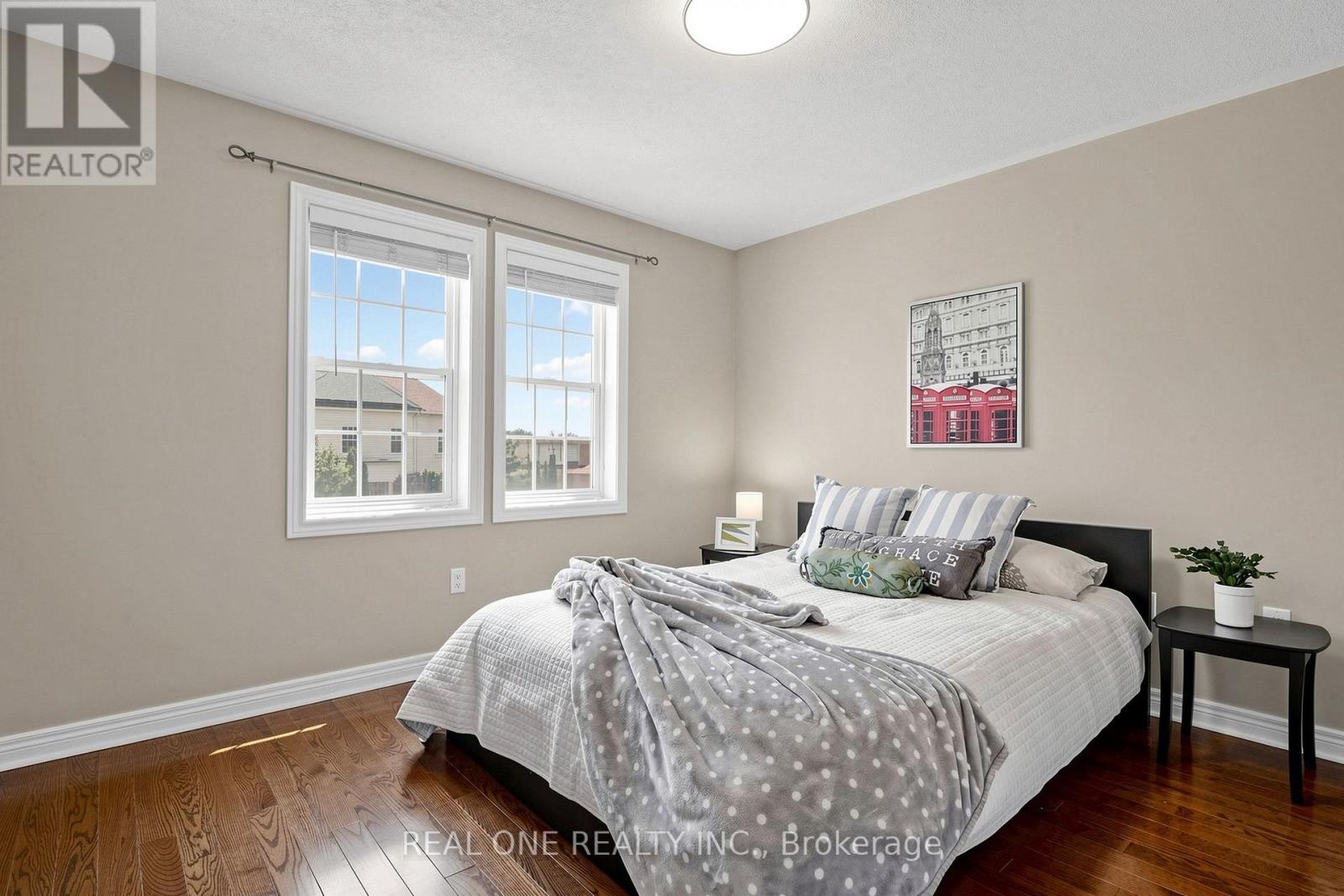 8 LEBARR ROAD - 43