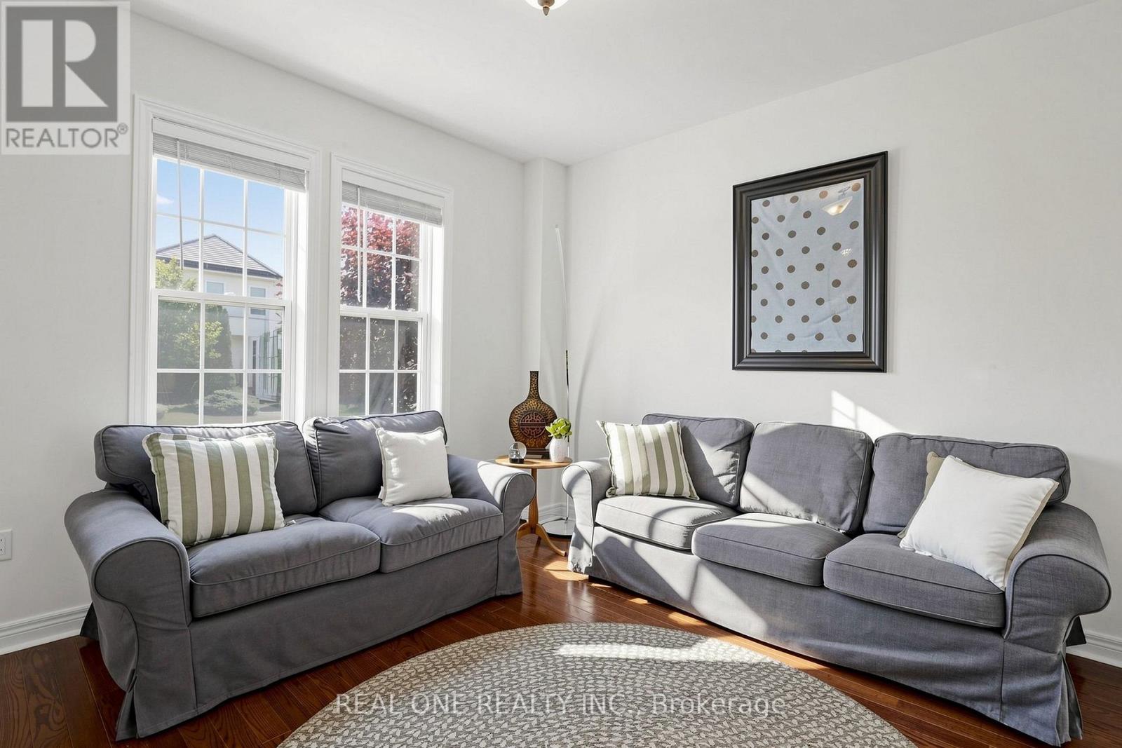 8 LEBARR ROAD - 6