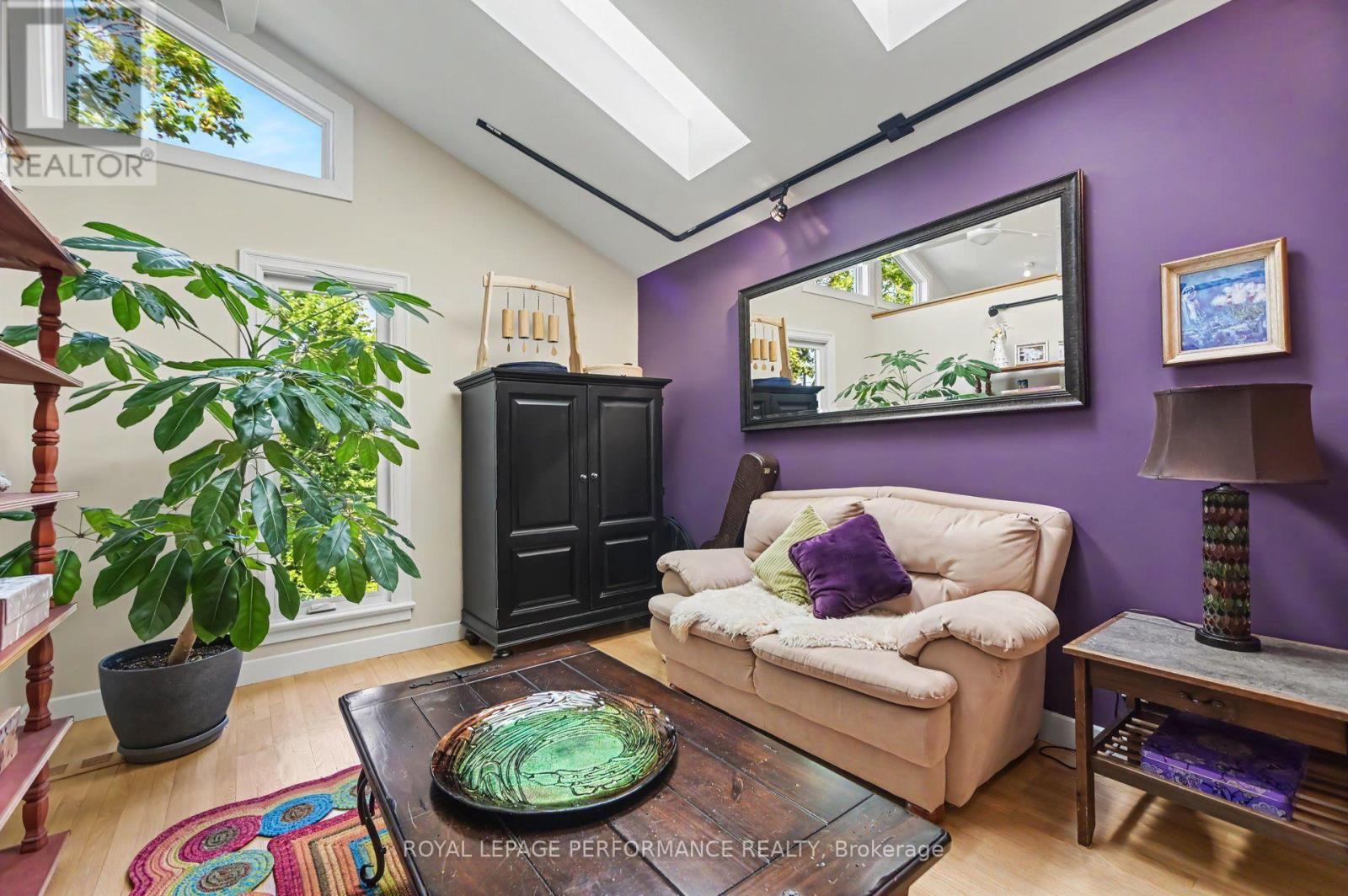 1208 Cline Crescent