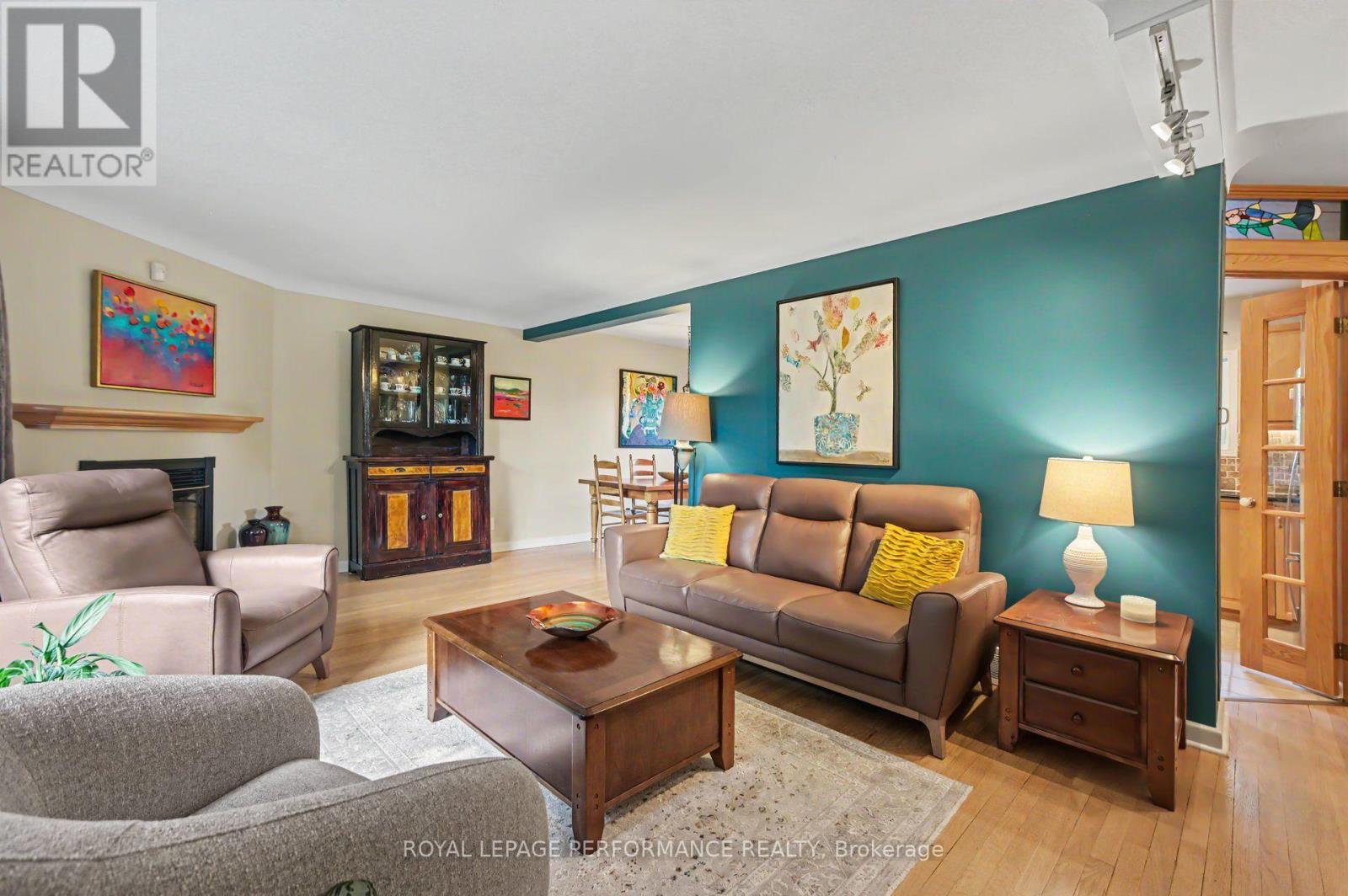 1208 Cline Crescent