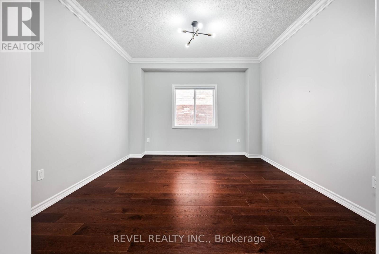 401 TANSLEY STREET - 13