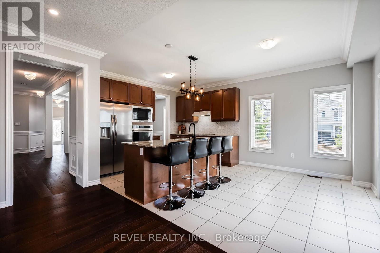 401 TANSLEY STREET - 18