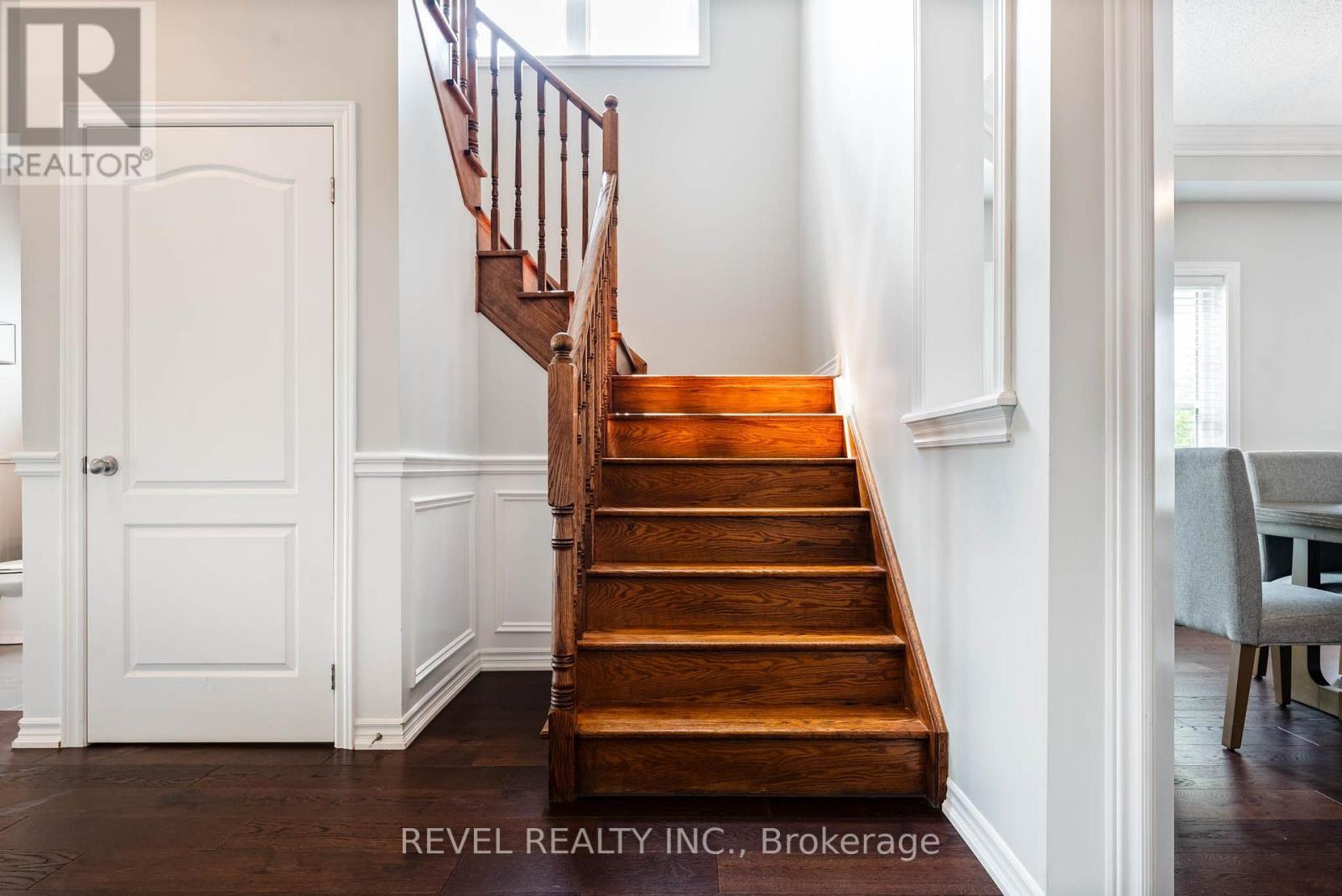 401 TANSLEY STREET - 23