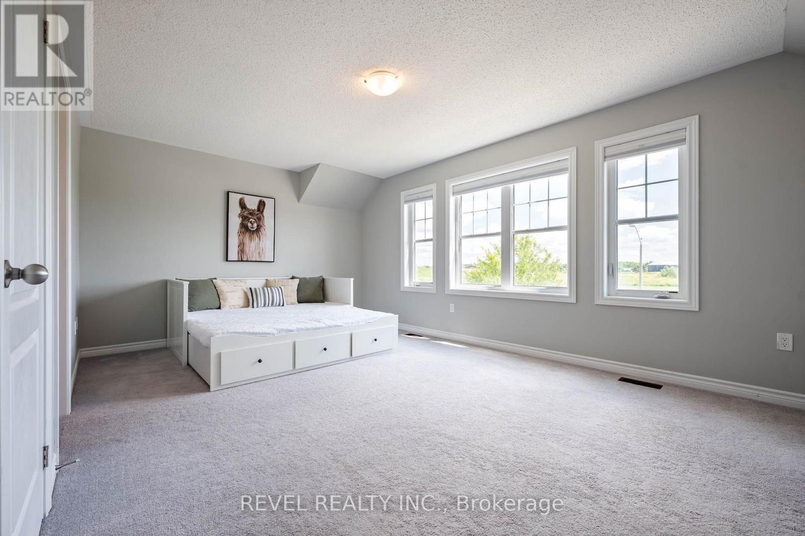 401 TANSLEY STREET - 24