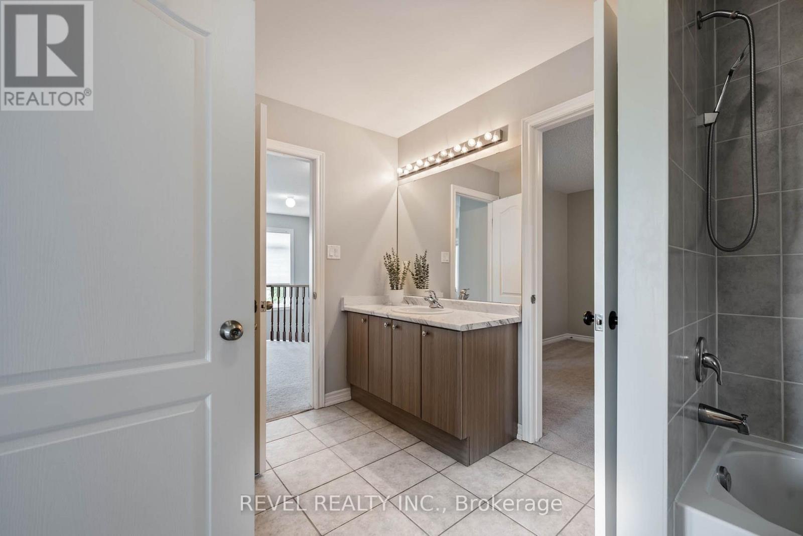 401 TANSLEY STREET - 27