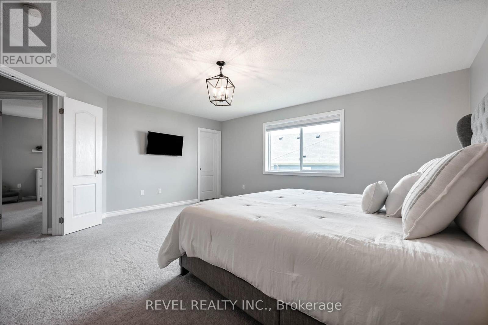 401 TANSLEY STREET - 38