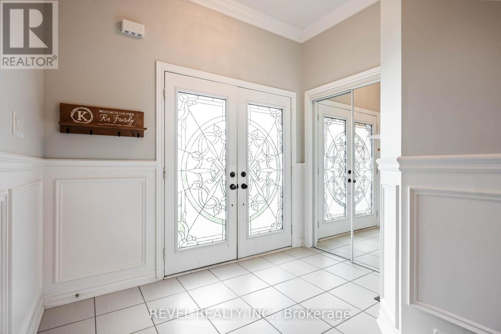401 TANSLEY STREET - 8