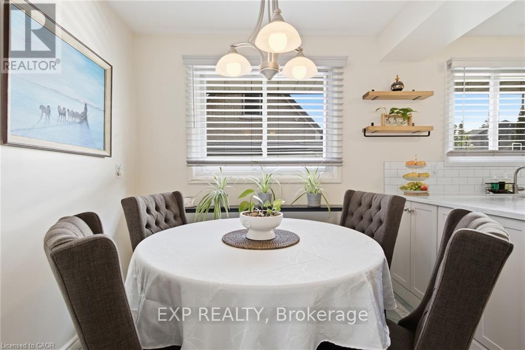 11 SUMMIT CRESCENT - 10