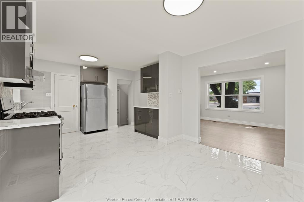 2330 TECUMSEH ROAD West - Image 16