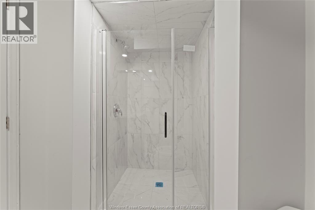 2330 TECUMSEH ROAD West - 25