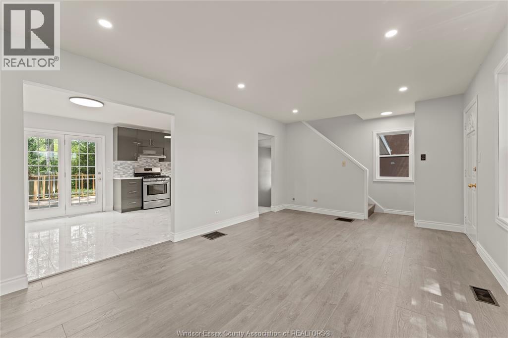 2330 TECUMSEH ROAD West - 6