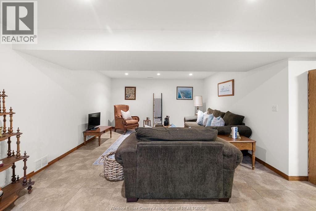 407 LENORE ST - 24