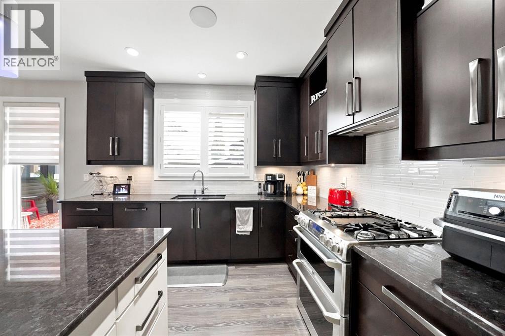 Listing photo – 200 Vancouver Crescent, Red Deer