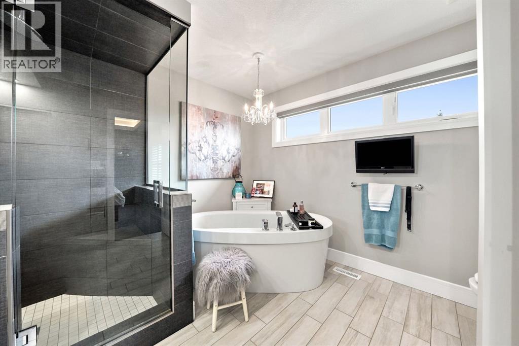 Listing photo – 200 Vancouver Crescent, Red Deer