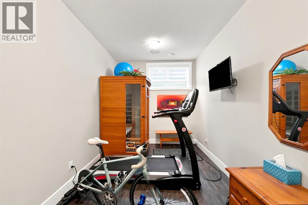 Listing photo – 200 Vancouver Crescent, Red Deer