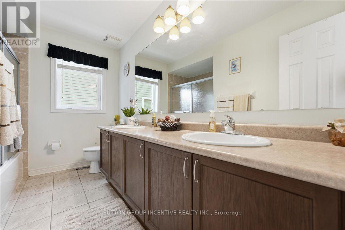 17 WHITE CRESCENT - Image 27
