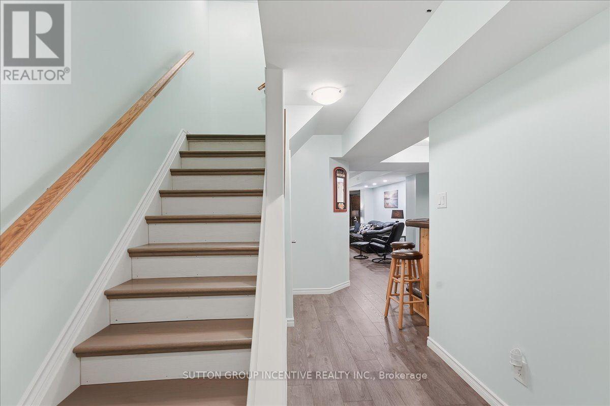 17 WHITE CRESCENT - Image 28
