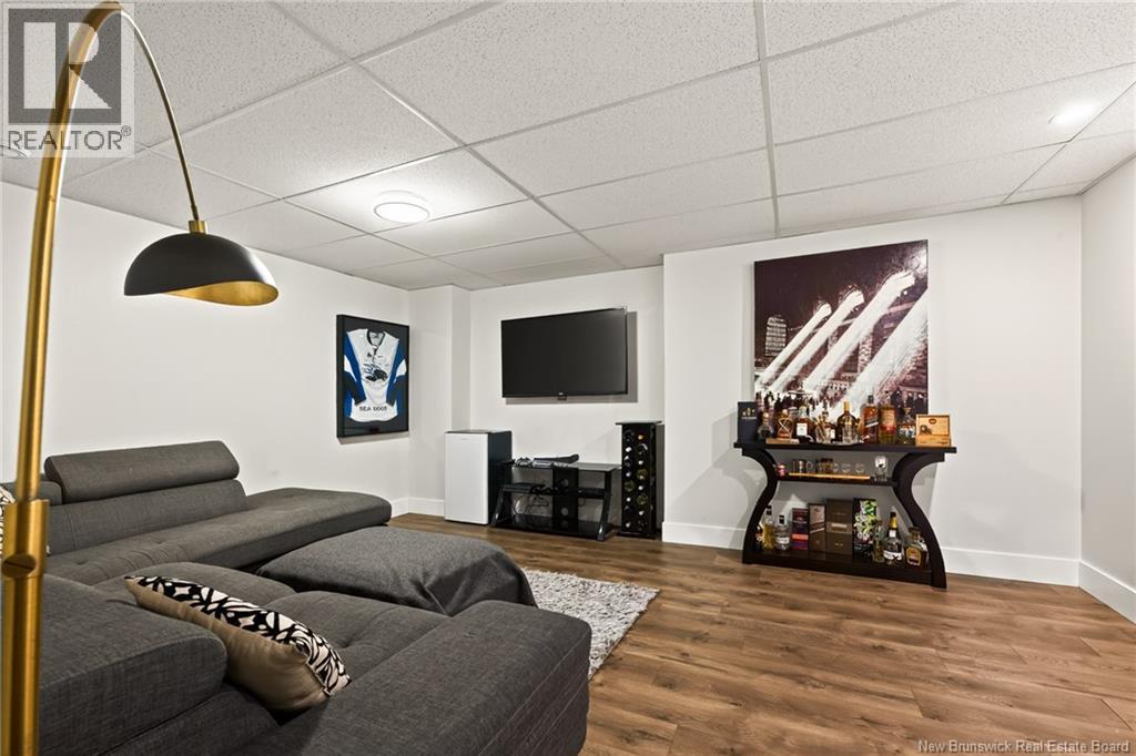 27 Oxiard Street - 29