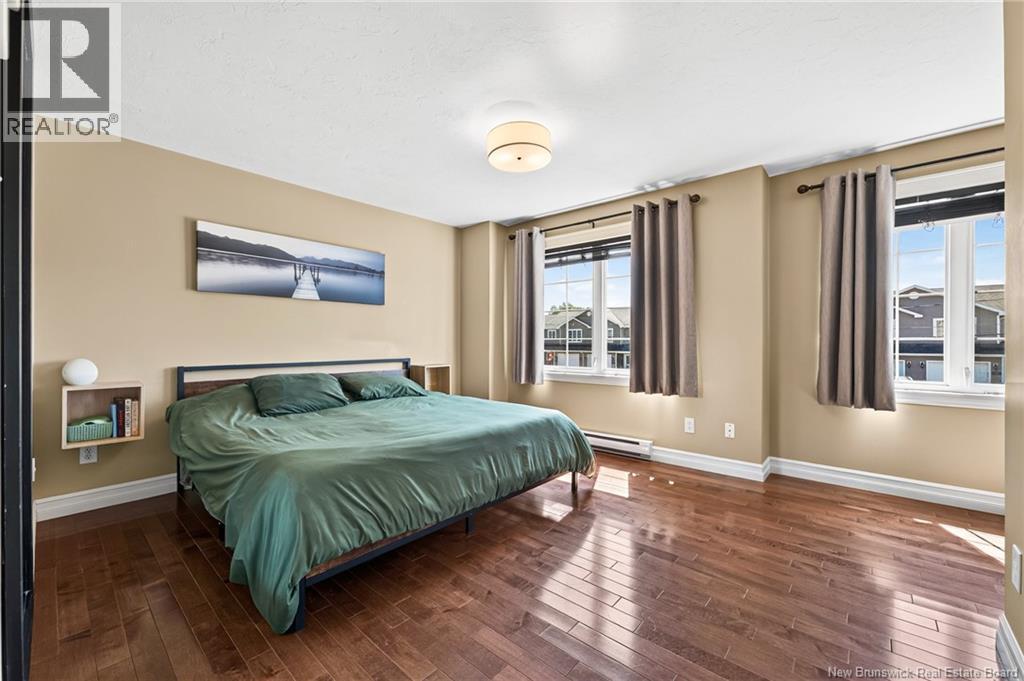 27 Oxiard Street - 20