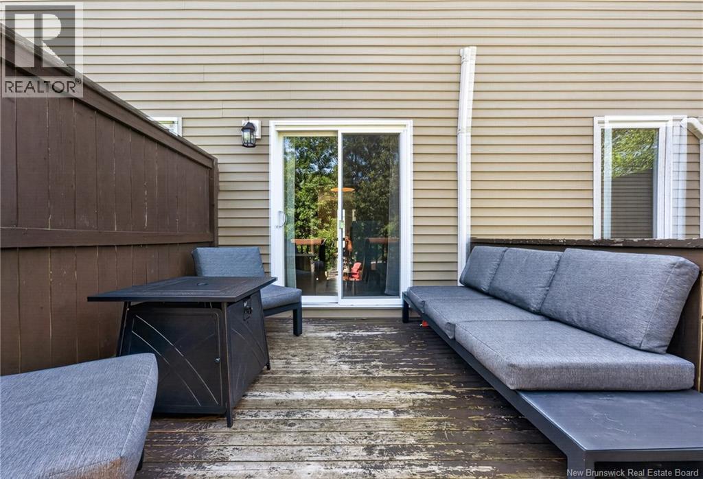 27 Oxiard Street - 32
