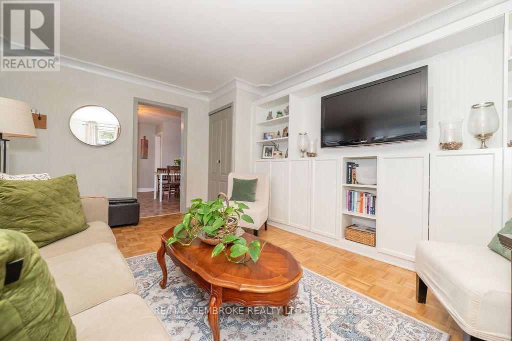 31 MARY STREET - 12