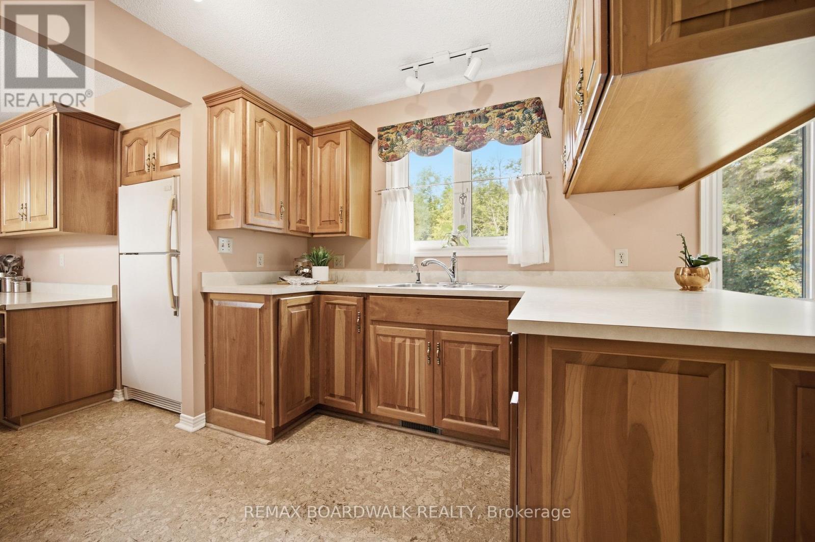 398 MCCANN ROAD - 13