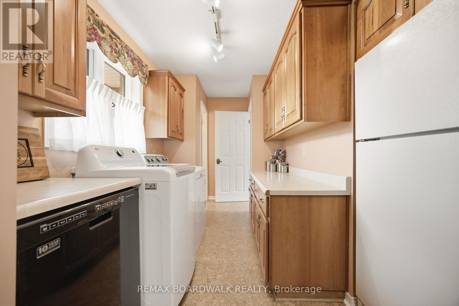 398 MCCANN ROAD - 14