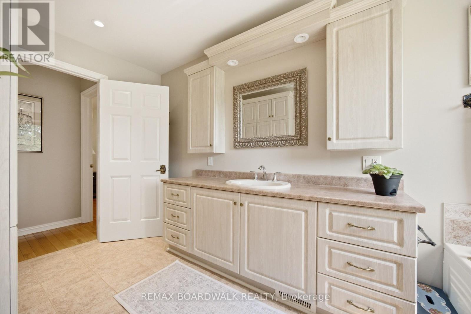 398 MCCANN ROAD - Image 24