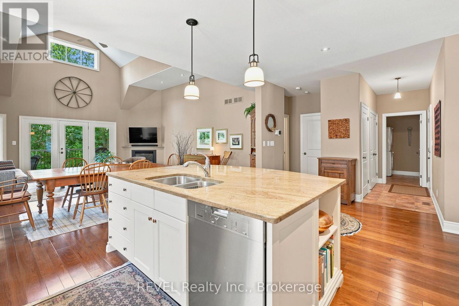 90 SUNRISE COURT - Image 10
