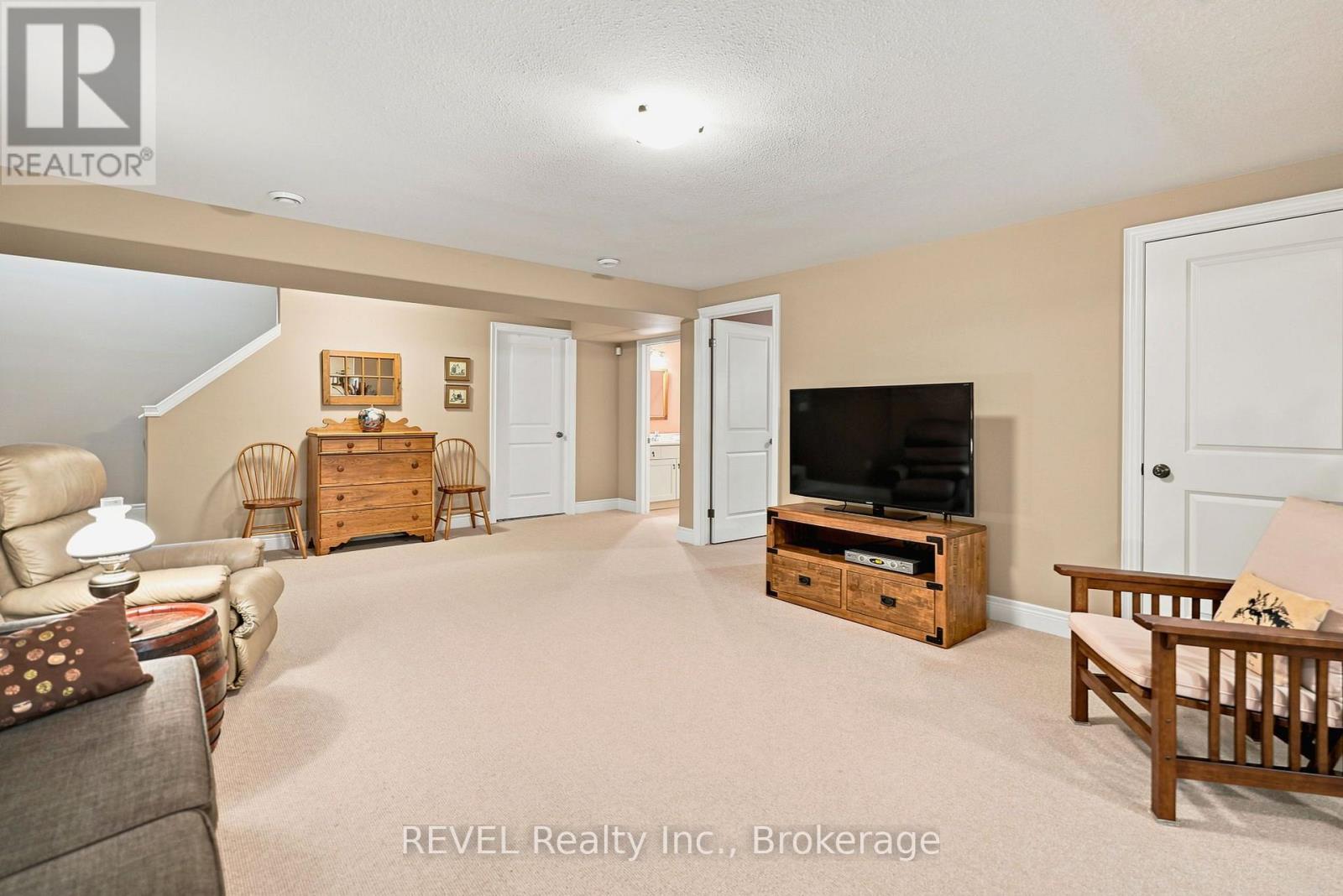 90 SUNRISE COURT - Image 27