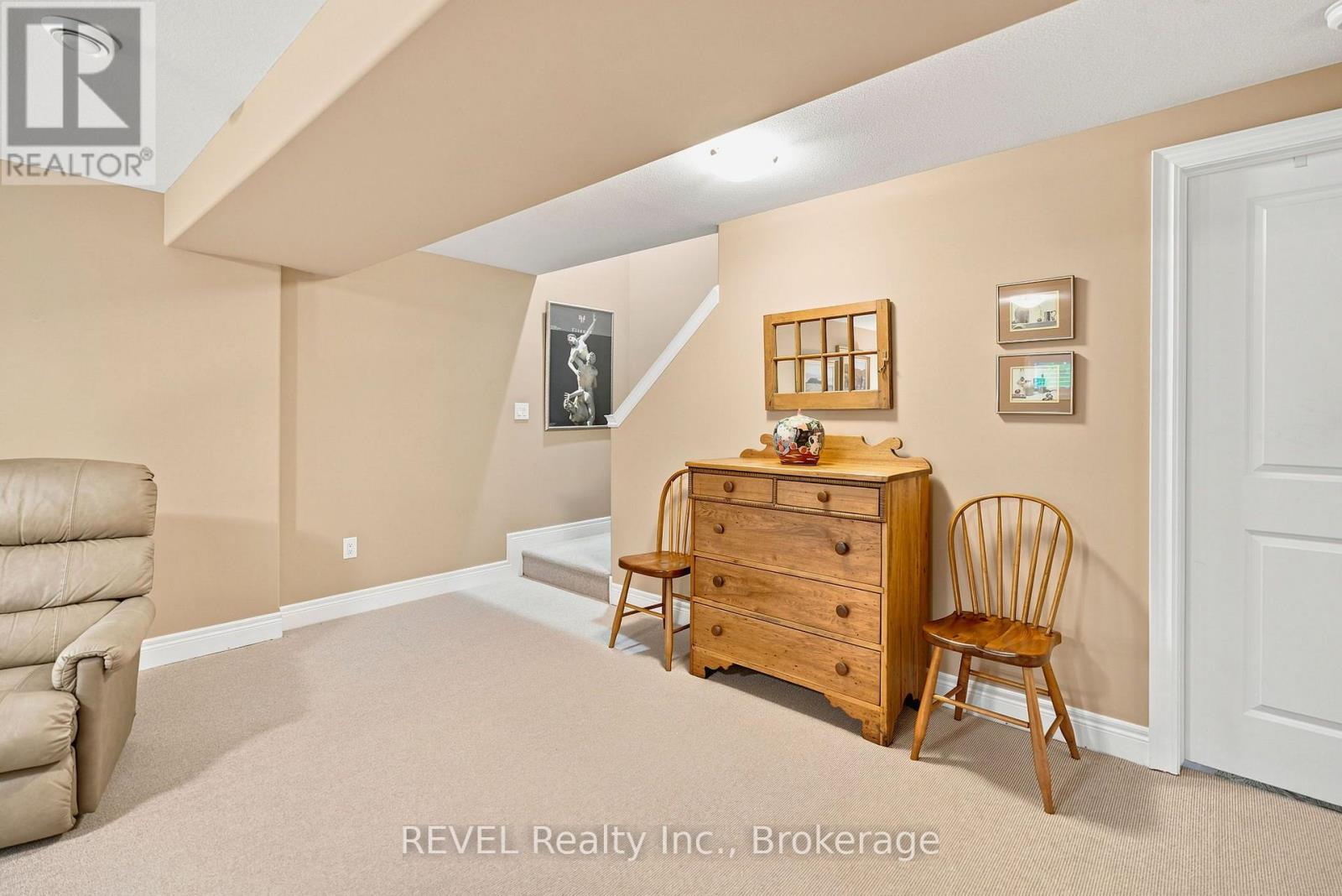 90 SUNRISE COURT - Image 29