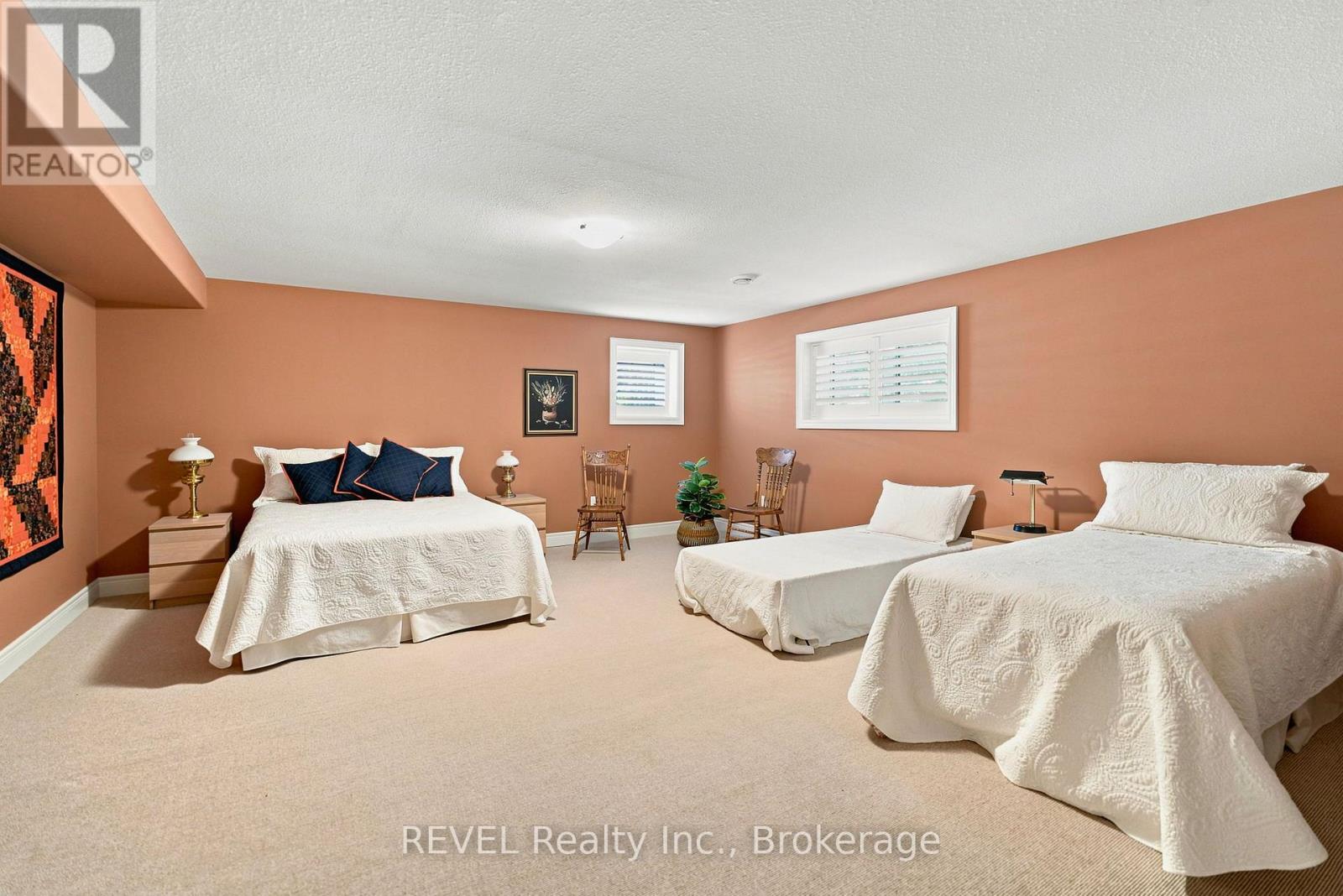 90 SUNRISE COURT - Image 30