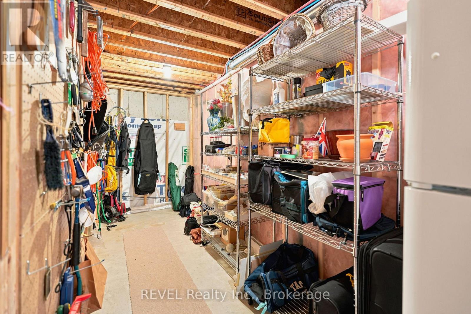 90 SUNRISE COURT - Image 33