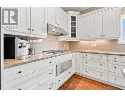 Bedroom 3 - 90 Sunrise Court, Fort Erie, ON L0S1N0 Photo 8
