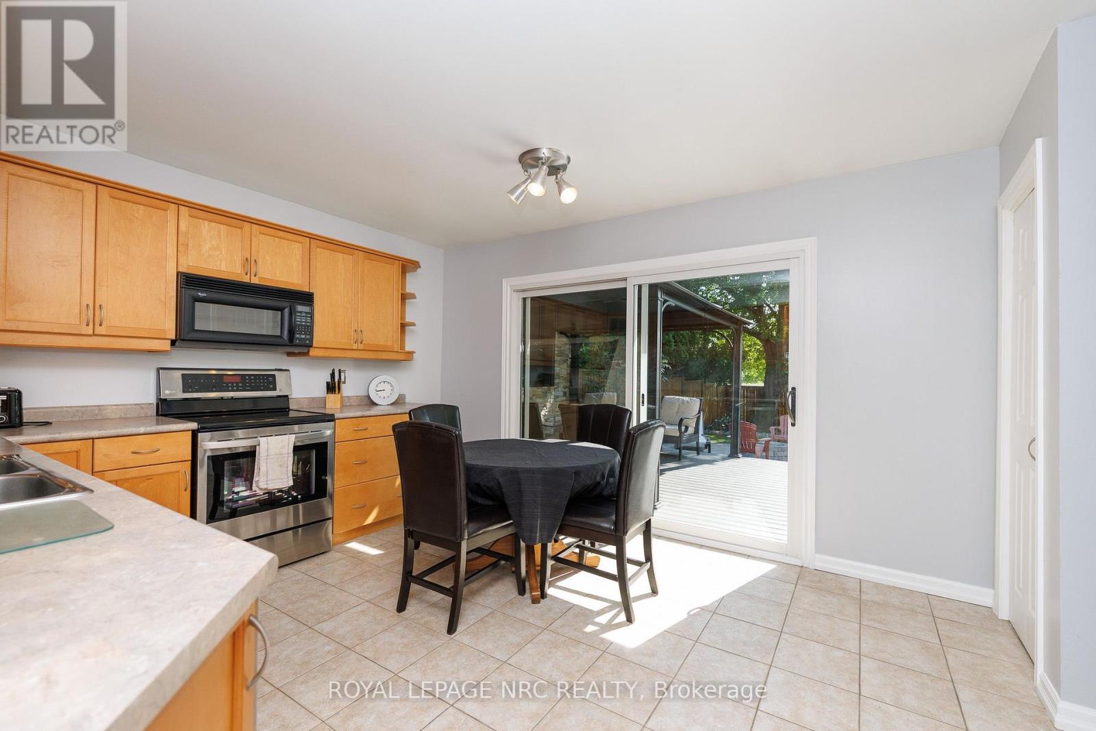 12 WILLCHER DRIVE - 15