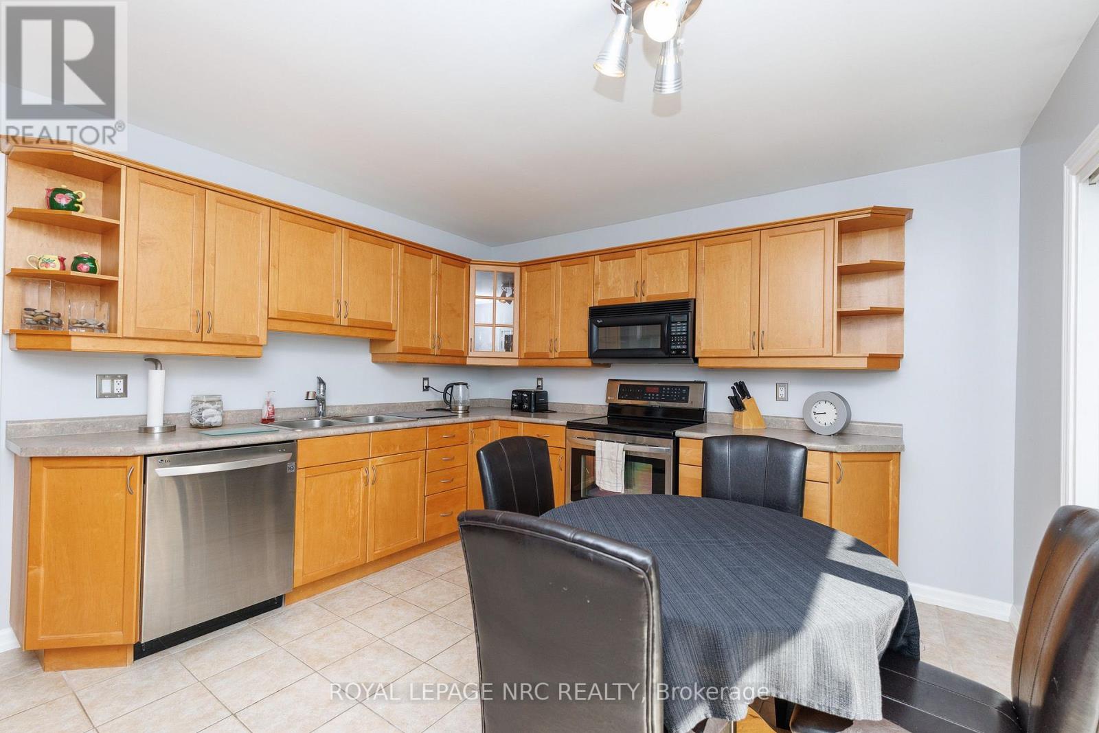 12 WILLCHER DRIVE - 17