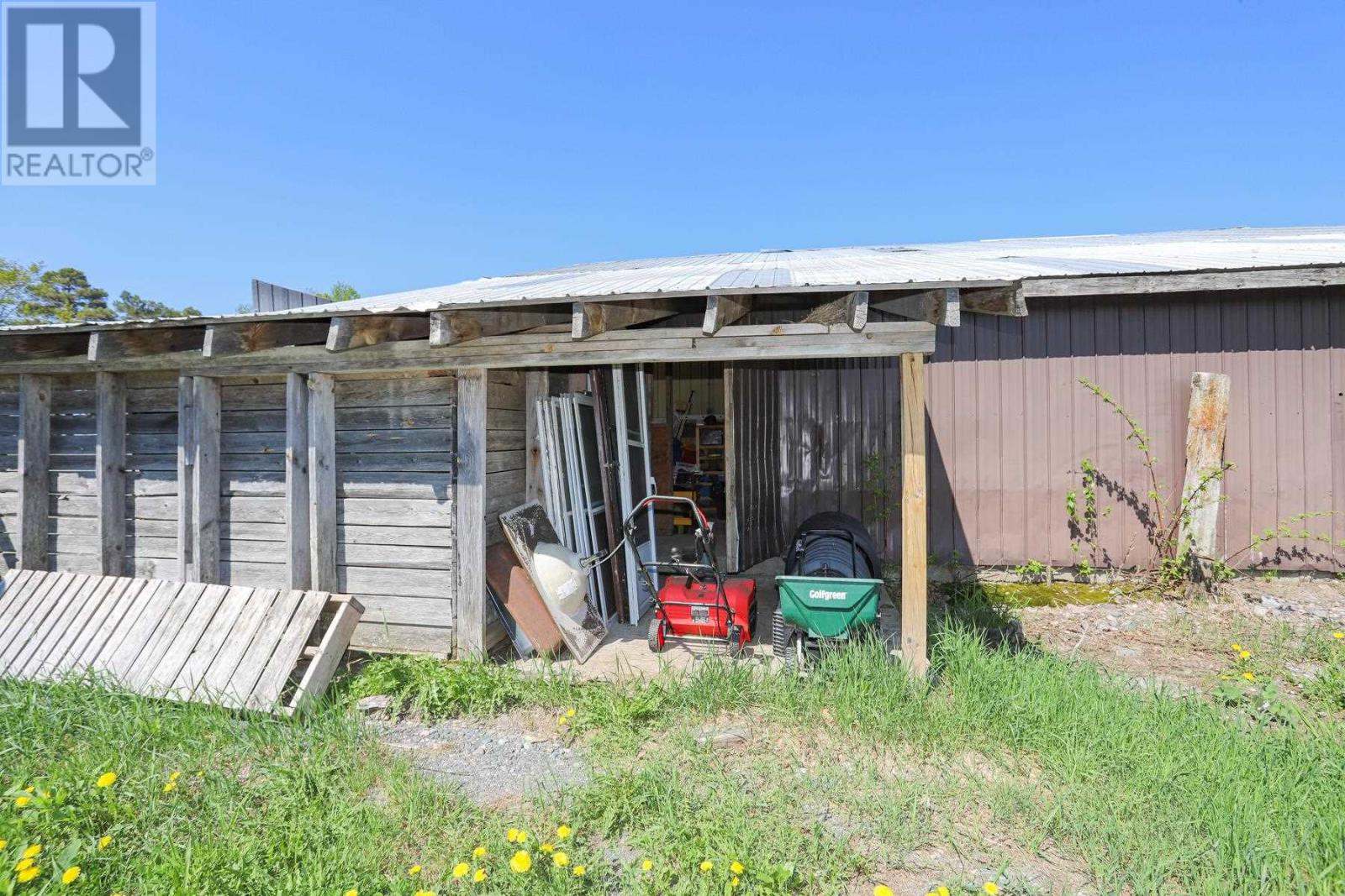 476 Cloudslee RD - 9