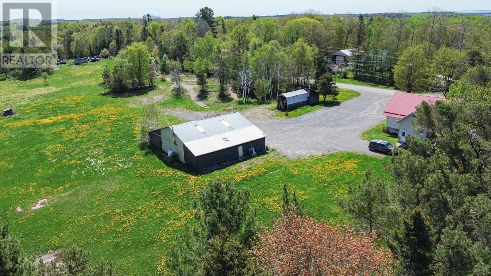 476 Cloudslee RD - 44