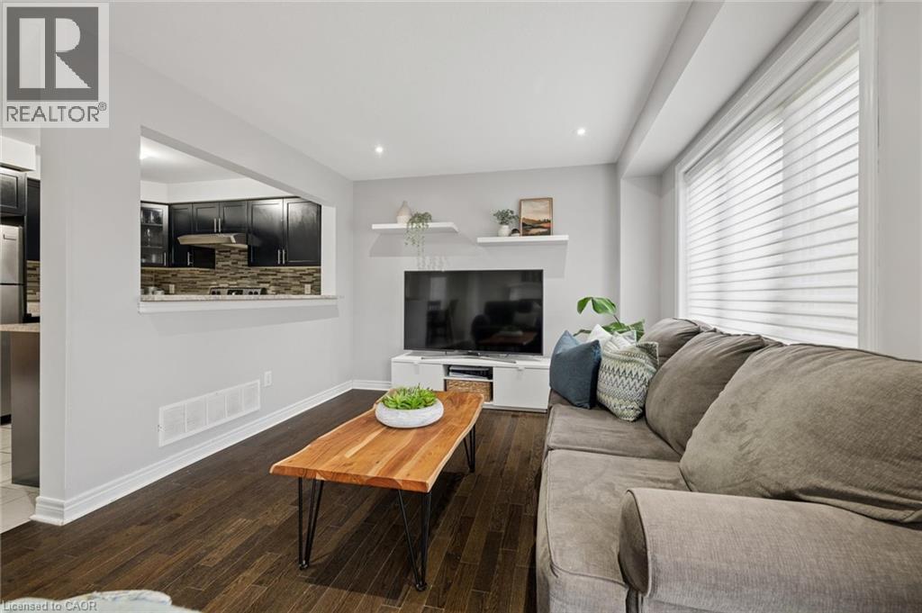414 THOMPSON Street - 16