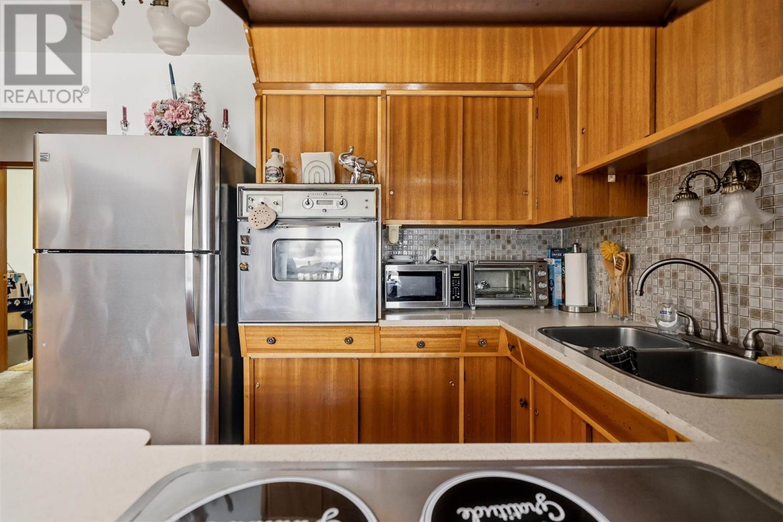 19 Grandriver CRES - 11