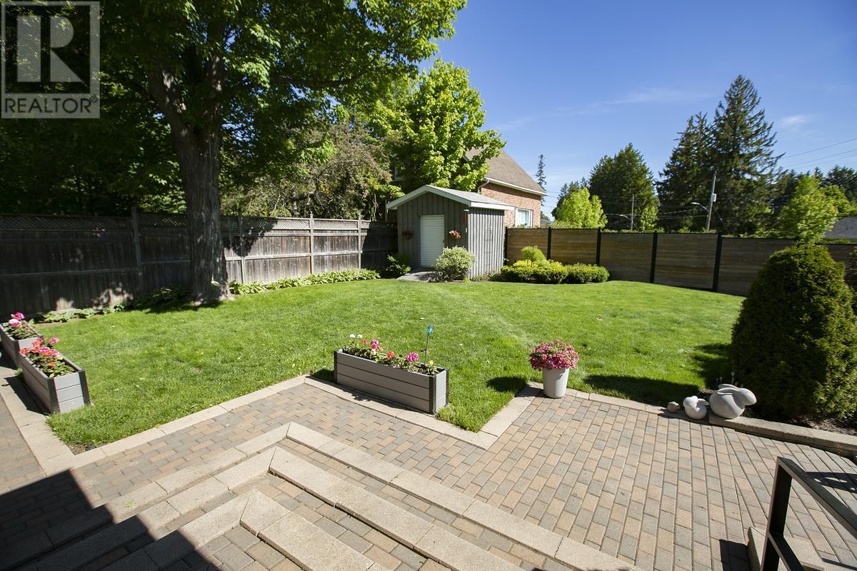 1354 Queen ST - 13