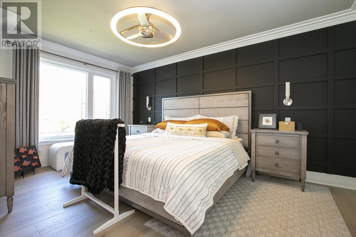 1354 Queen ST - 33