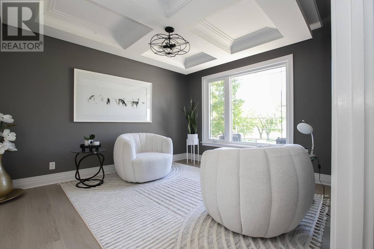 1354 Queen ST - 16